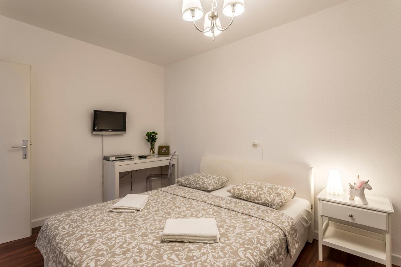 Dalmatian 230M2 With Pool And Garden Near The Old Town For Families Apartment Split Exterior photo